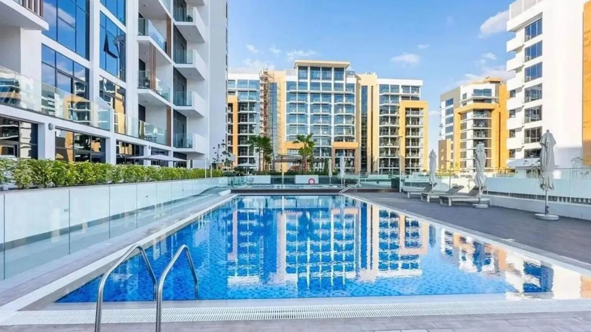 Vacay Lettings Charming Retreat Azizi Riviera Apartment Dubai
